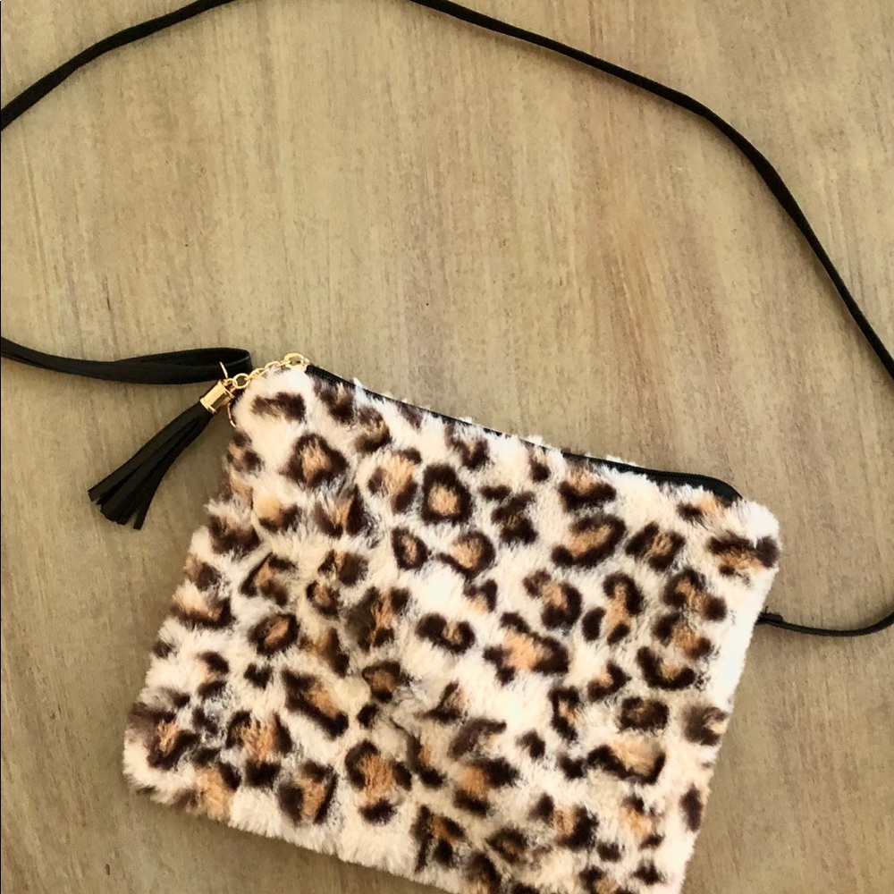 Like New Crossbody Foe Faux Fur Purse